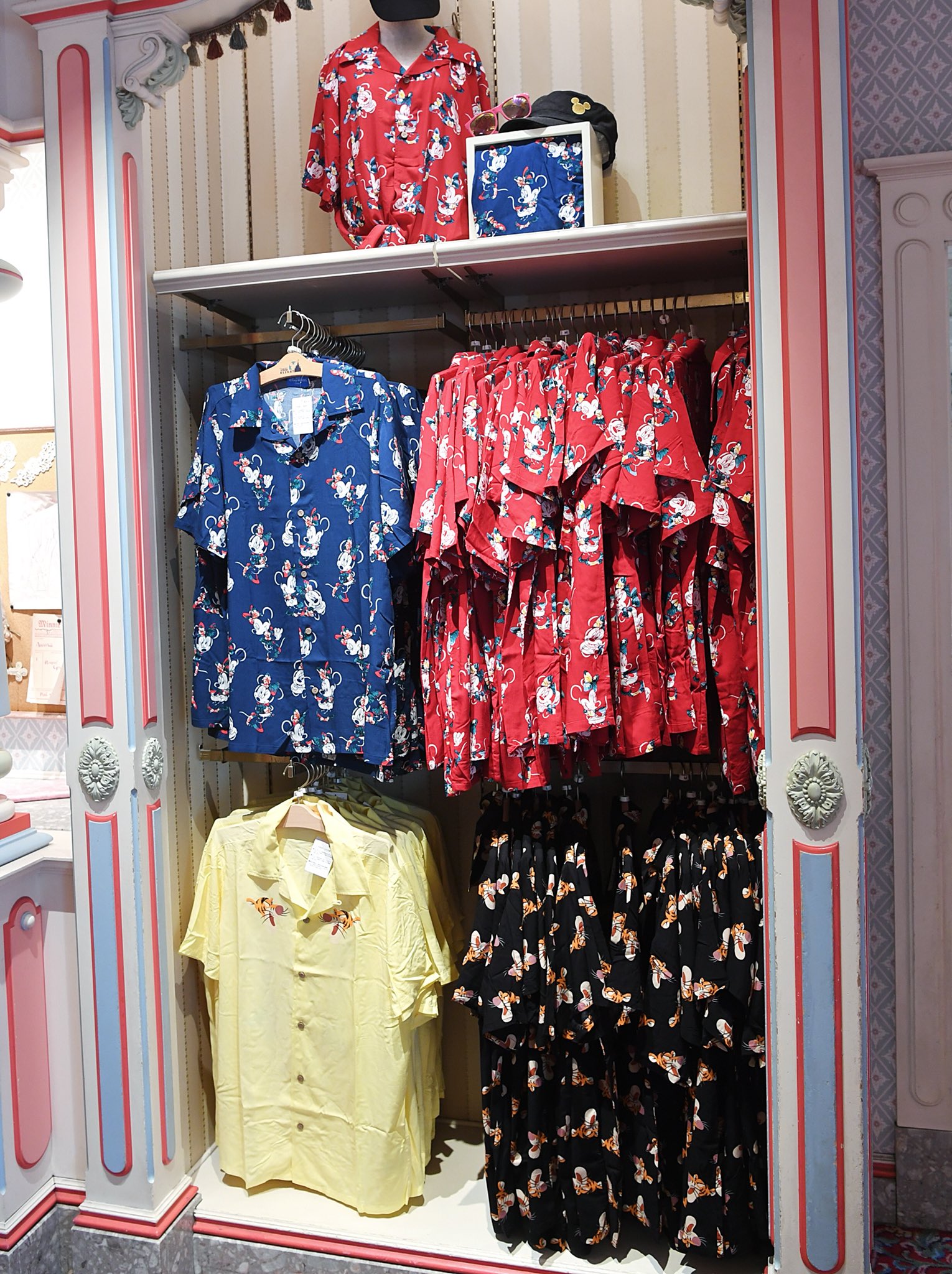 Mezzomikiのディズニーブログ ミニーちゃん ティガーの かわいいアロハシャツ再販中です T Co Ga1kupgwsu