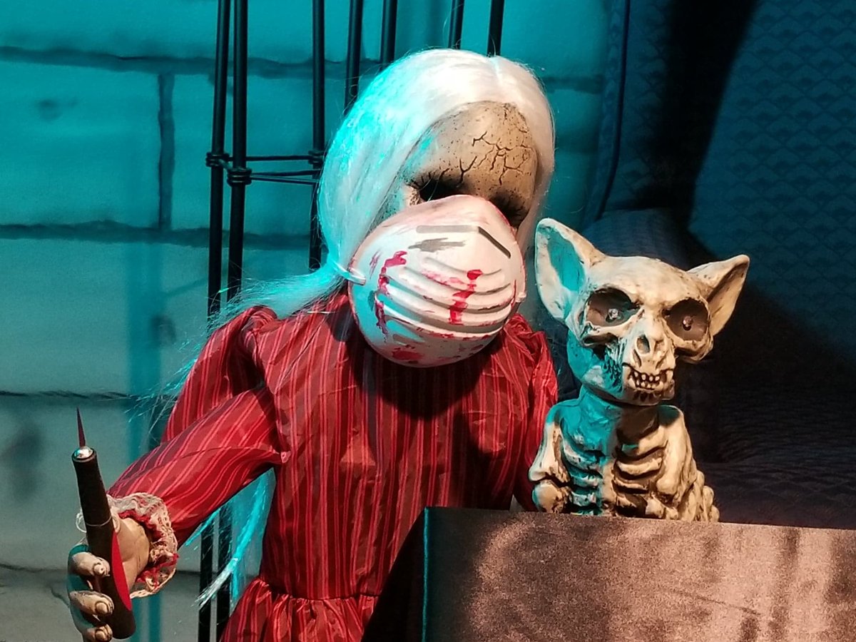 CaretakerFiend's tweet photo. Alice was up to her shenanigans again last show, now she wants to be a surgeon !! If you missed the show you can watch it here https://t.co/elNypP1YEU
#horrorhost #horror #SunPrairie #Wisconsin #SpineChillingCinema #TheMonsterMaker https://t.co/69gVNkqDUJ