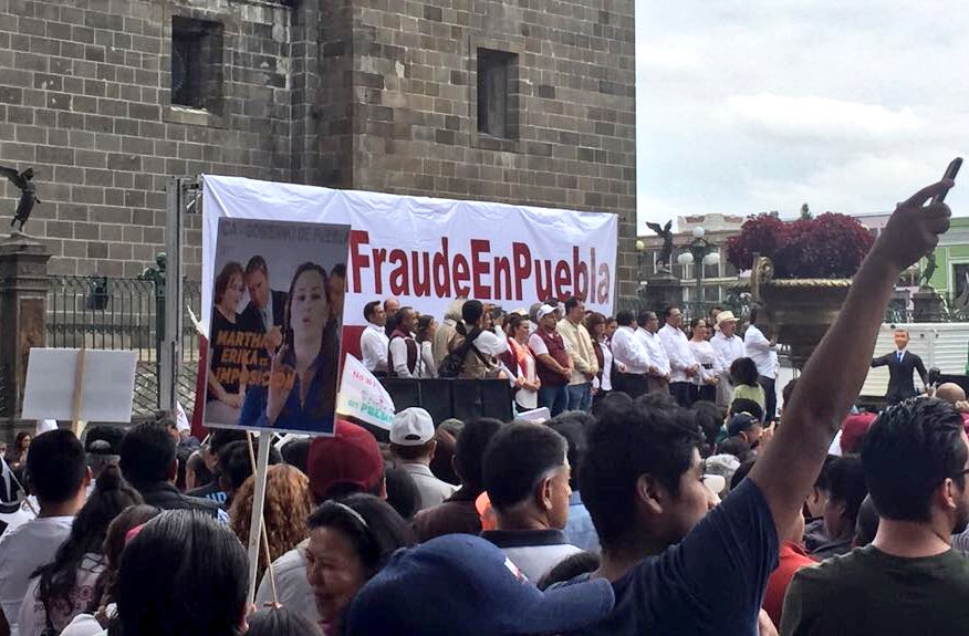 NormaLayon's tweet photo. #NoAlFraudeEnPuebla ¡Estamos unidos! La voluntad de los poblanos debe respetarse. https://t.co/Jb5qO88J7m