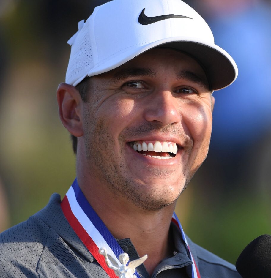 Darren Rovell on Twitter "If a Nike golfer wins today, it would be the