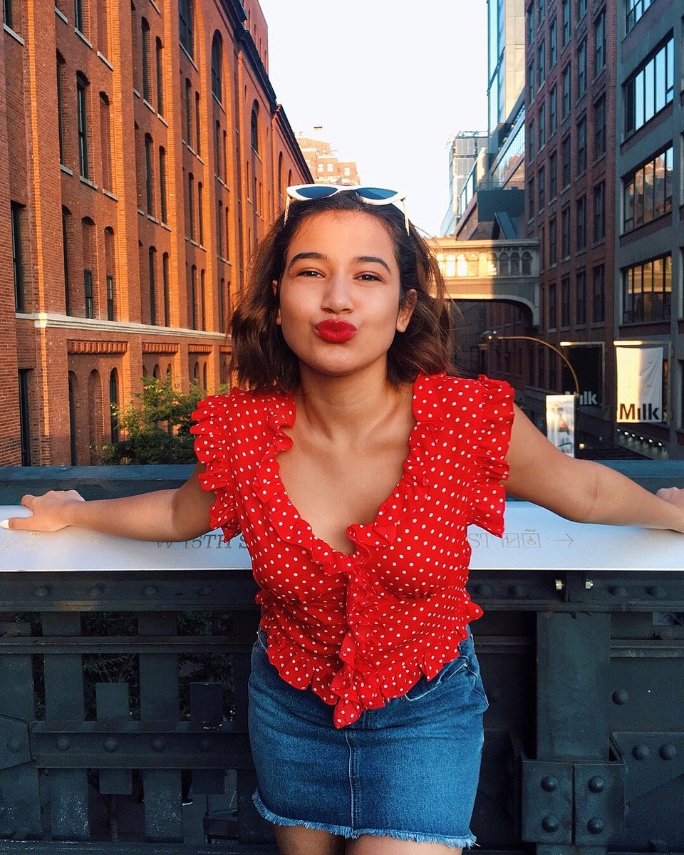 shopmandee's tweet photo. Keepinβ it SASSY with #MandeeBabe @kylieange π€π€
#shopmandee #ootd https://t.co/BtqnyG28Vs