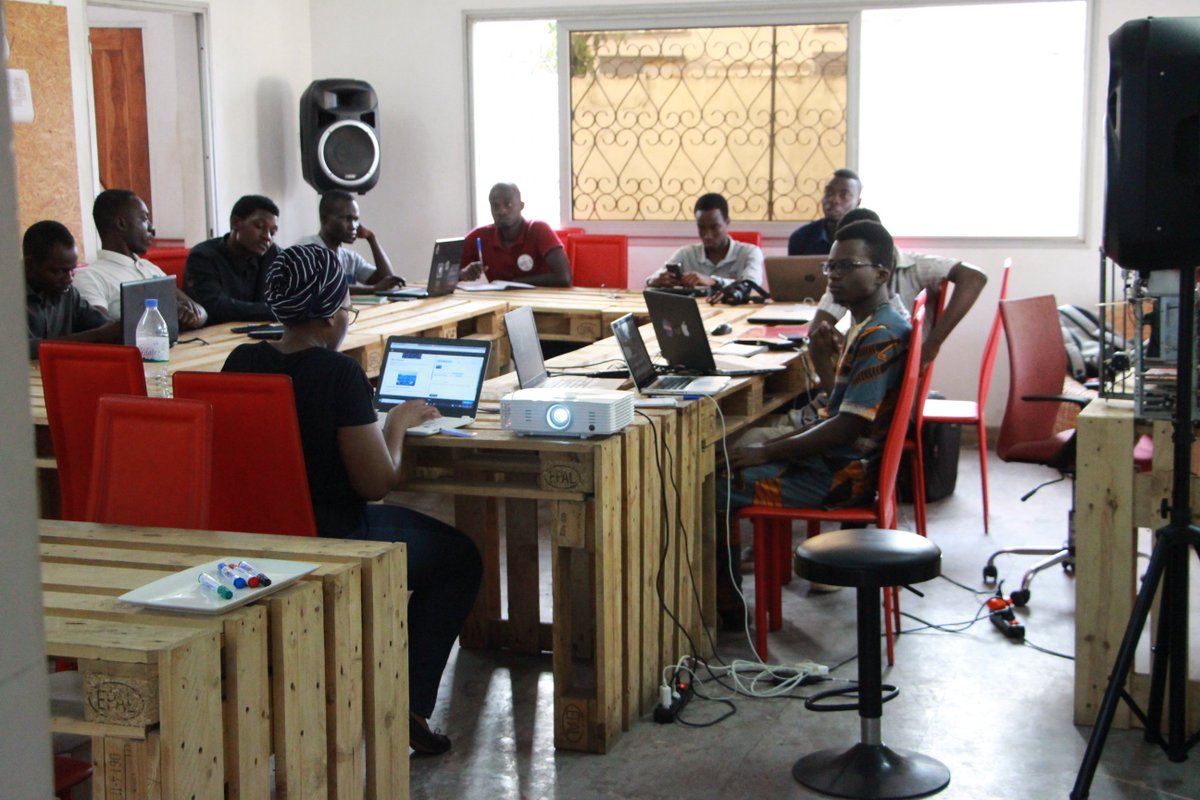 we_SCoPE's tweet photo. Yes! the #Digital is at full service of our #Environment! Goodbye
#BootCamp4Woax2018 at @WoeLab with the intense #communication of the two famous: @CDjafa on #DataMarketing and @senamekoffi on #startupdynamics
@nativ_IS @CommissionEuro @cinalawson @urbanattic_ https://t.co/Cz6rwmfGFU