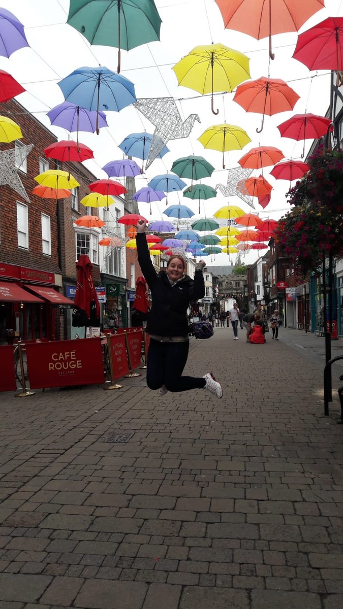 AGBromford's tweet photo. Mary popping style!! #poppinschallenge #winnerrighthere #myyellowumbrella #icanfly #salisbury #salisburyumbrellas https://t.co/RrhvAPVUmd