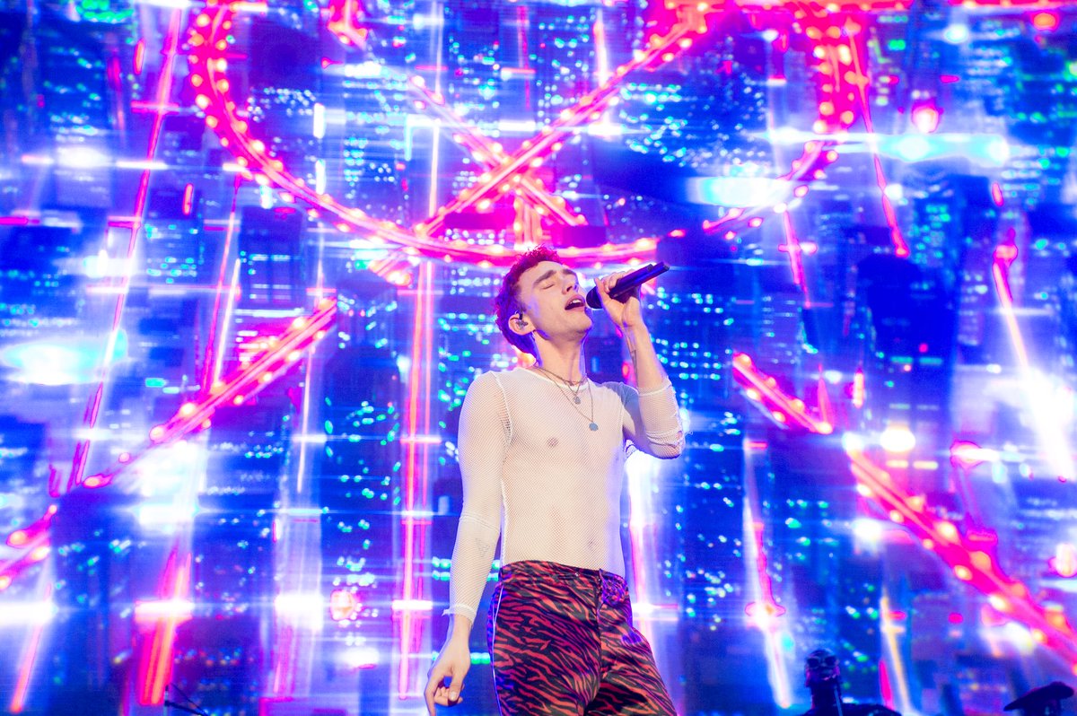 MTVMusicUK's tweet photo. 💖 @yearsandyears took us from @mtvpresents Varna Beach to #PaloSanto and we never want to return! 💫 

@alexander_olly @_EmreTurkmen_ #MTVPresents ☀️ https://t.co/lQ4u5LB3sm