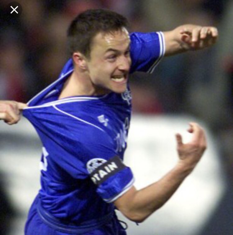 robertmdaws's tweet photo. Like him or not..a great footy photo @ChelseaFC #deniswise @paulmangan1965 https://t.co/oEpapobgmx