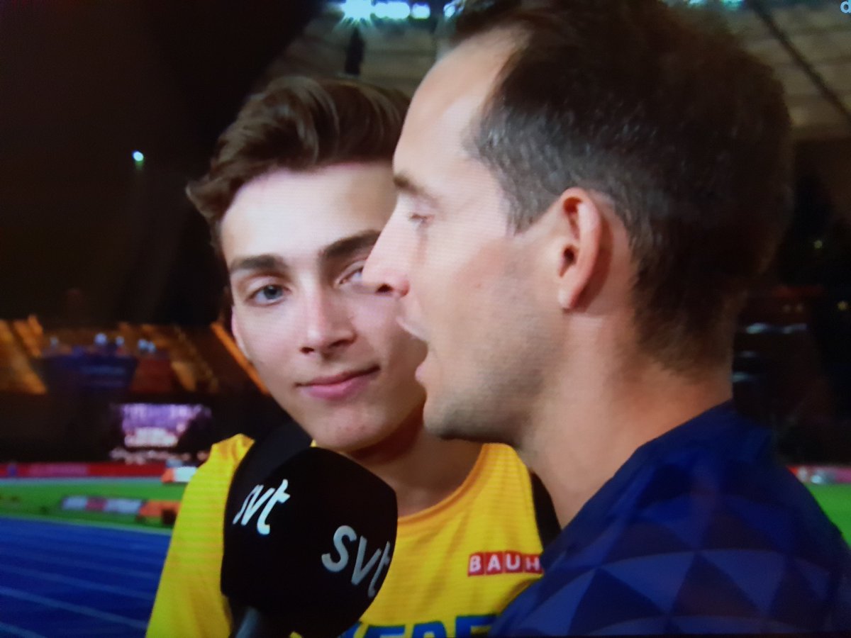 Sebastien On Twitter Find Someone Who Looks At You The Way Armand Duplantis Looks At Renaud Lavillenie Berlin2018 Ec2018 Europeanchampionship2018 Https T Co Ebypl3qdls