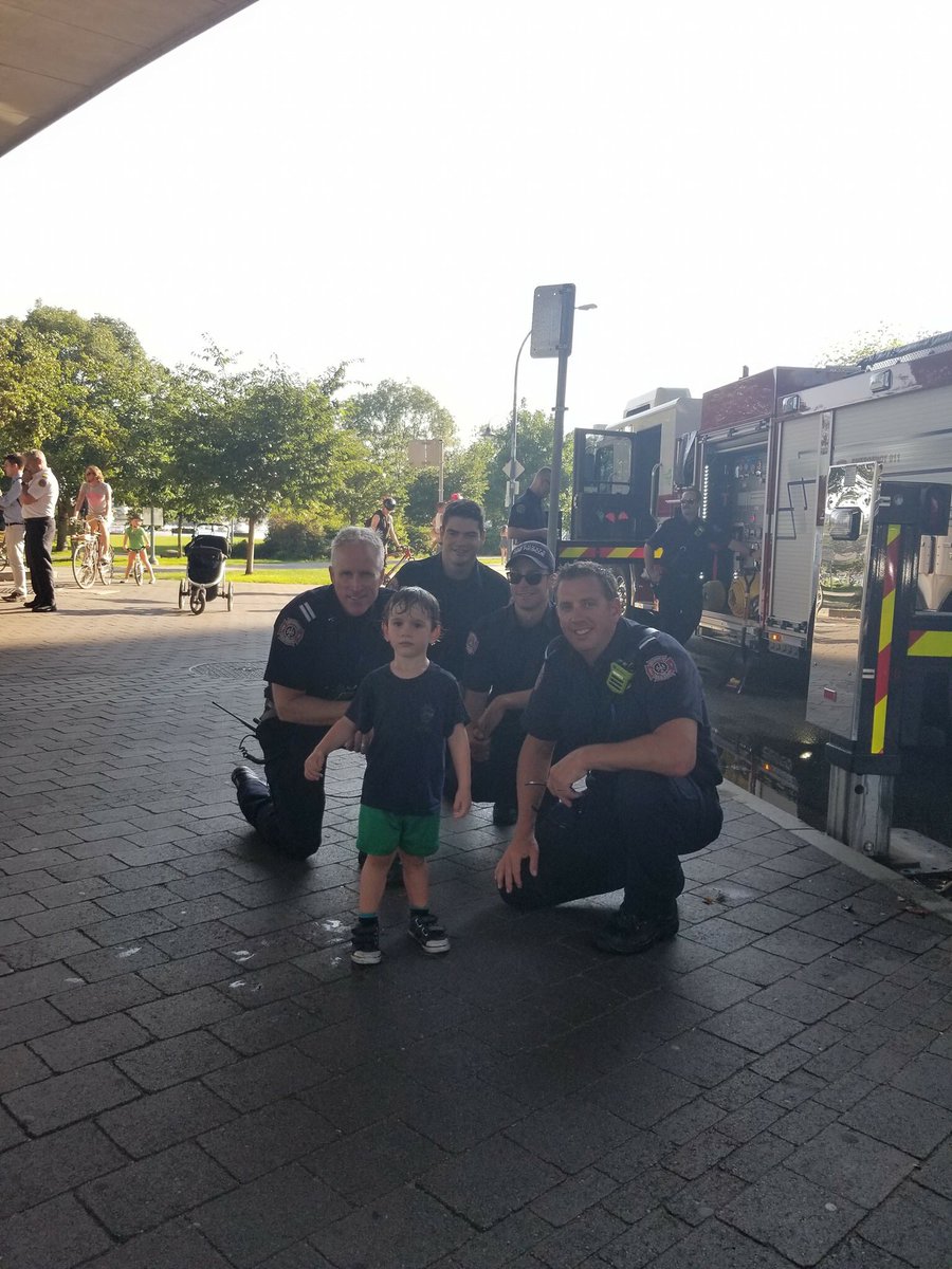 HEY #VANCOUVER! “INSTANT FIRE TRUCK SPRINKLER PARK” LOCATIONS FOR AUG 16! 630-8 pm

Due to public feedback &amp; to maximize community engagement this week <a href="/VanFireRescue/">Vancouver Fire Rescue Services</a> will be at:

-Strathcona Park
-John Hendry Park (Trout Lake)
-Balaclava Park

<a href="/IAFF18/">Van Fire Fighters</a> #VFRS 
Please Retweet!