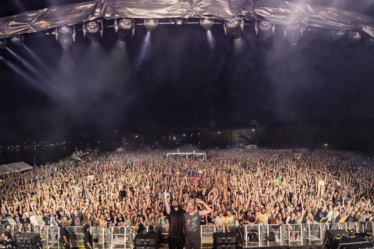 bassnectar's tweet photo. NEW YORK CITY!!! #ElementsFest was the HEAT - bronxmob held back the storm - thanks for your beautiful energy โค๏ธ๐๐ผ๐๐ผ๐๐ผ๐๐ผ https://t.co/vf6xZK6hyd