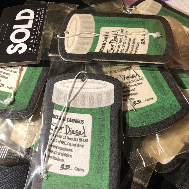 SOLDintl's tweet photo. Sour Diesel 💨  #soldintl #airfreshener #sourdiesel #chronic #emoji #leaf #420 #cannabis #cannabiscommunity #weed #marijuana #budsmokersonly #shopnow #onlineshopping #fourtwenty #fourtwozero #madeinusa #rollup https://t.co/8So5TwiDUm