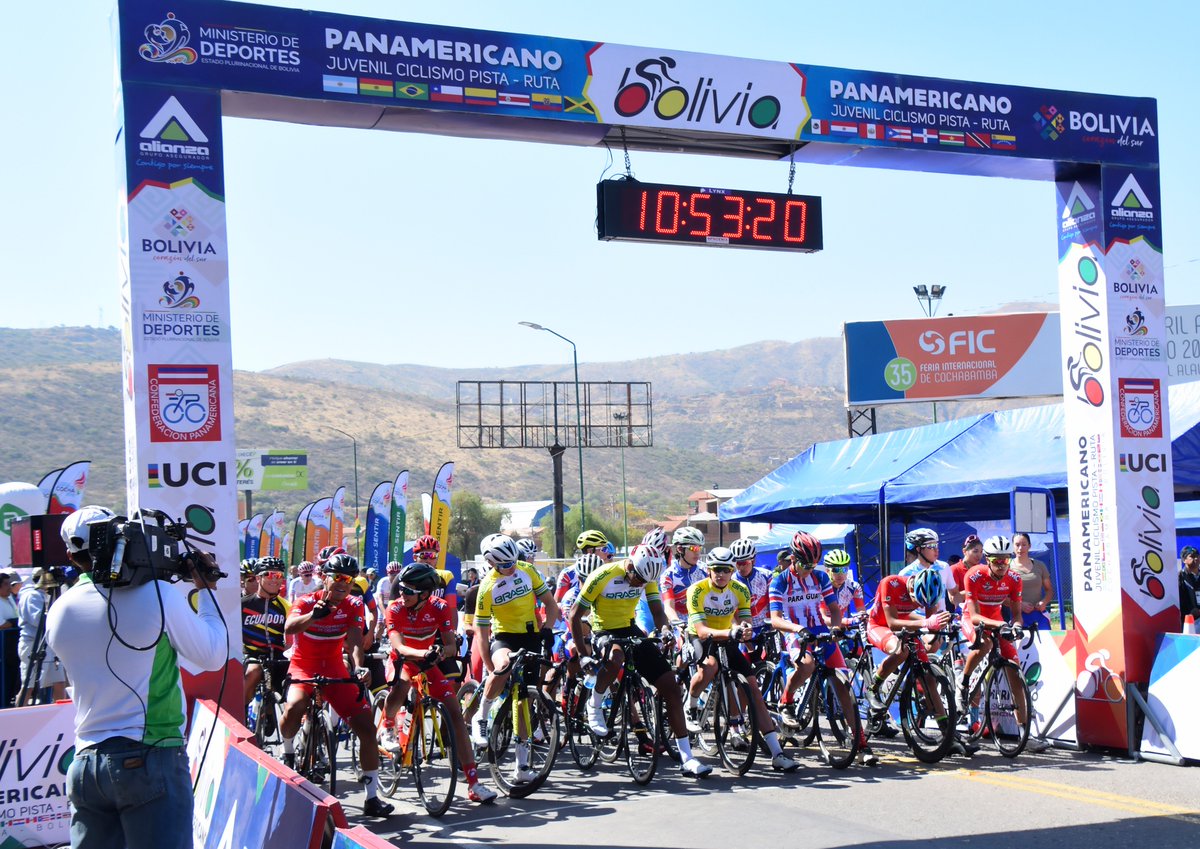 EXITOSO CIERRE DEL PANAMERICANO JUVENIL DE CICLISMO EN LA LLAJTA 🚴‍♂️🚴‍♀️🥇
Este domingo 12 de agosto concluyó el Panamericano Juvenil de Ciclismo Pista y Ruta con las pruebas de fondo Individual femenino y masculino y la participación de 11 países.
ciclismo2018.mindeportes.gob.bo/item/articulo/…
