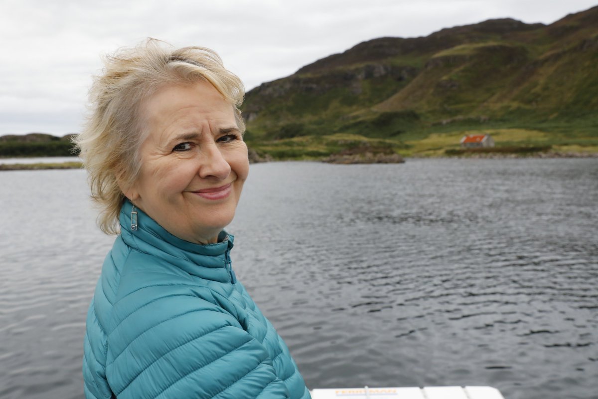 ScotGovNetZero's tweet image. .@strathearnrose arrives at Ulva to launch the first ever #CommunityLandWeek