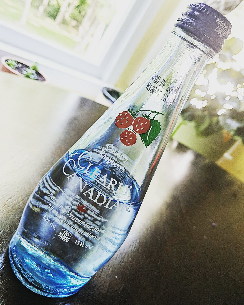 My childhood in a bottle...ahhhhhh
#clearlycanadian #summerdrinks