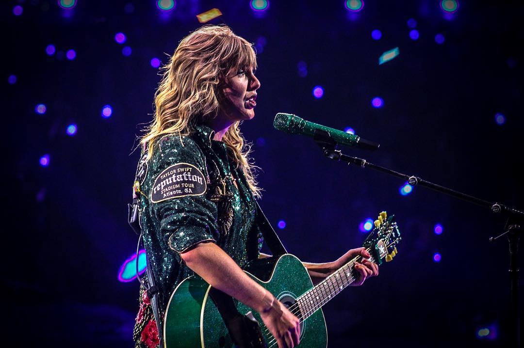 rincondeTaylor's tweet photo. 📌 11 DE AGOSTO DE 2018 - ATLANTA, GEORGIA — [POST] ➡️https://t.co/Ie9cGPWciB
#reputationStadiumTour #repTourAtlanta #reptourAtlantaNight2 https://t.co/MjAorVHsul