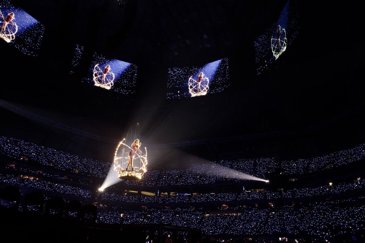 rincondeTaylor's tweet photo. 📌 11 DE AGOSTO DE 2018 - ATLANTA, GEORGIA — [POST] ➡️https://t.co/Ie9cGPWciB
#reputationStadiumTour #repTourAtlanta #reptourAtlantaNight2 https://t.co/MjAorVHsul
