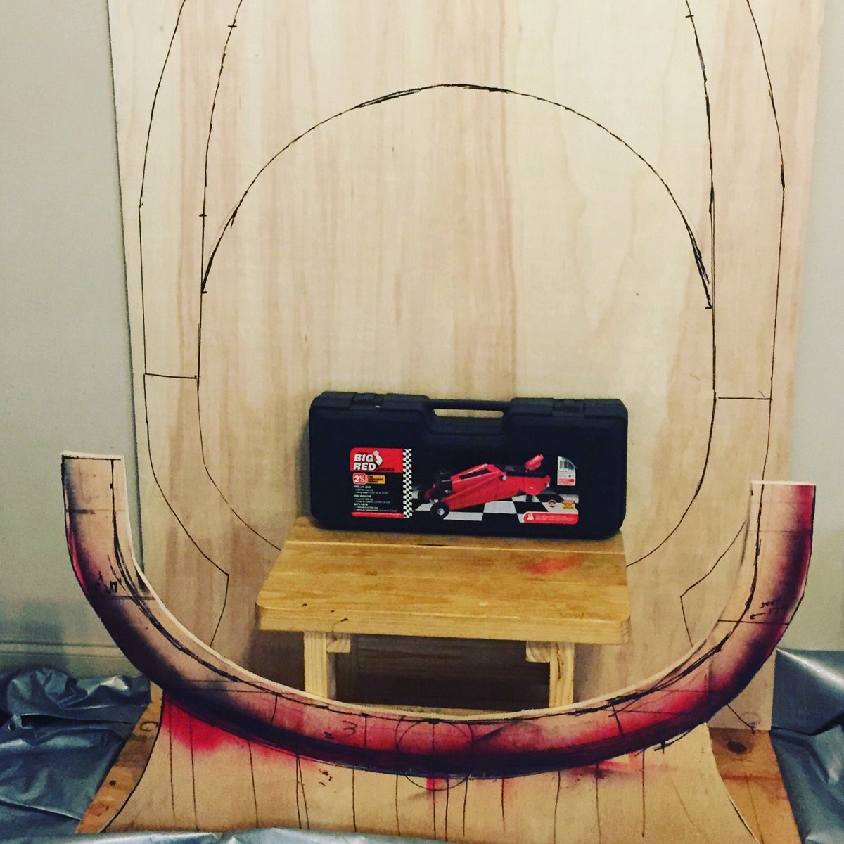 Started a rough mock up of T’Challa/Killmonger’s throne #BlackPanther