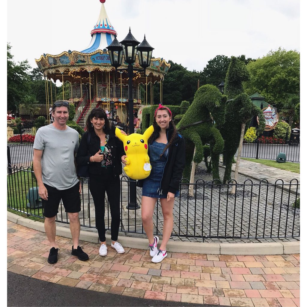 JodieMarie1995's tweet photo. Another lovely weekend🌳🏯🏎🐷🎢 https://t.co/n8bfagoDXd