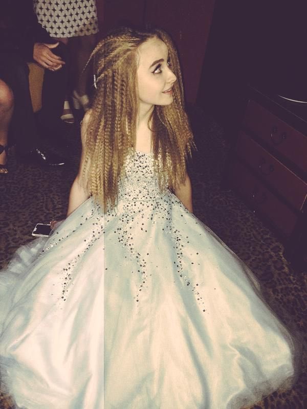 J. Dåñįėłlë Åtłãś. (@magicandbelle) on Twitter photo 