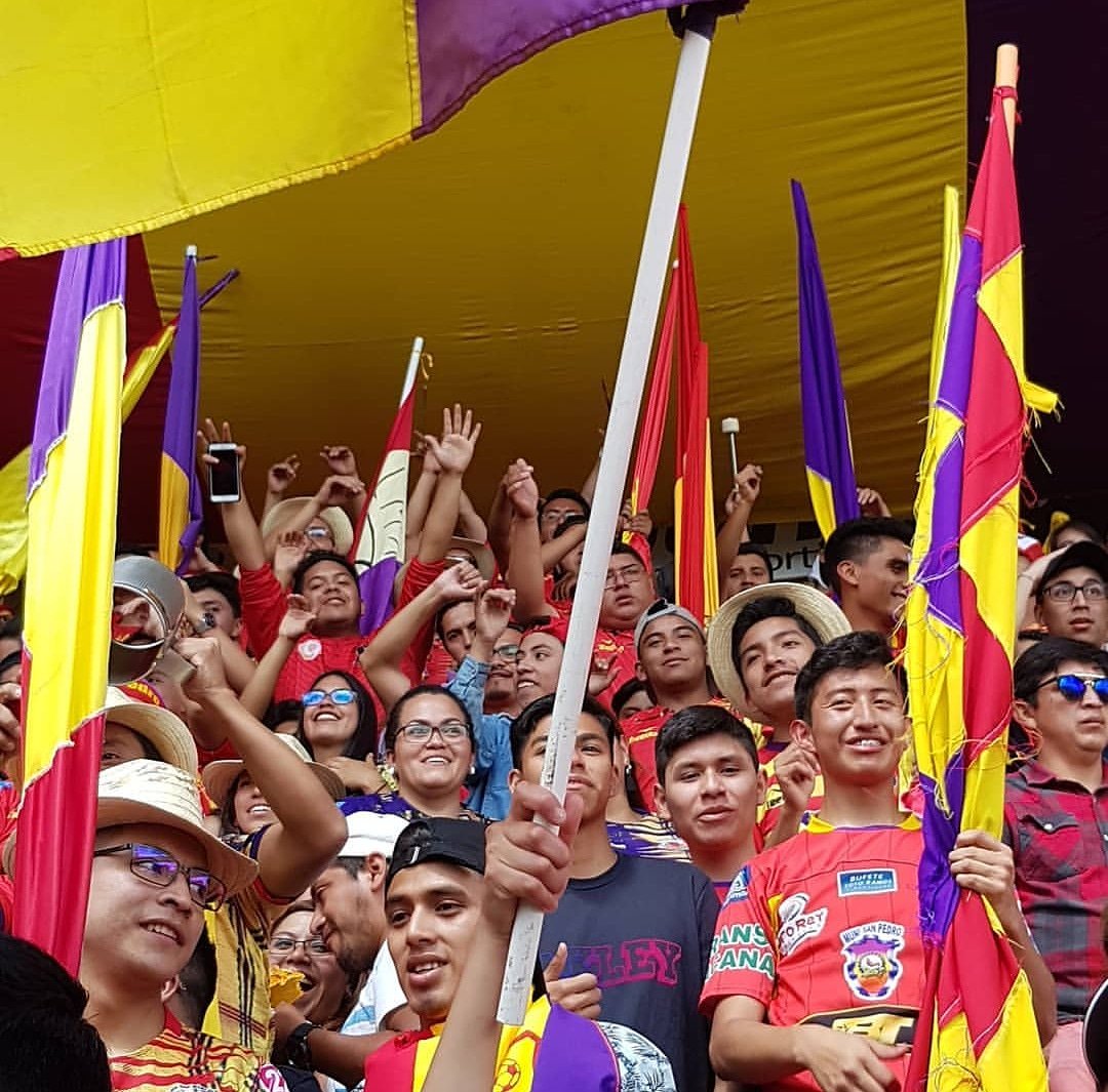 Hinchadas_Guate's tweet photo. #AlmaShecana de local en estos momentos en el clásico entre #SanaratePedroFC y #Marquense.

#HinchaGT https://t.co/bhstasM7el