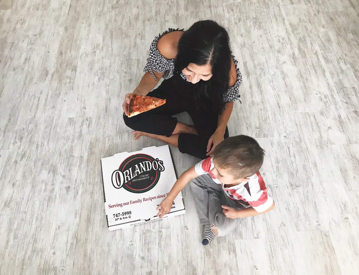oliviakathryna's tweet photo. Texas Friends! Have you tried @Favor they are in over 50 cities! Thank you for picking up dinner tonight!
Use code: SWEETLYLIV to get FREE delivery on your first order🍕
#lubbock#texas https://t.co/Fy4i6QEv6O