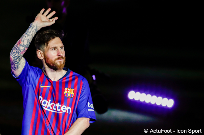 ActuFoot_'s tweet photo. Lionel Messi devient le joueur le plus titré dans l'histoire du FC Barcelone, avec 33 titres. 

9 🏆 Liga 
6 🏆 Coupe du Roi 
8 🏆 Supercoupe d'Espagne 
4 🏆 Ligue des Champions 
3 🏆 Supercoupe d'Europe 
3 🏆 CDM des Clubs https://t.co/oA2vJ5hOD4