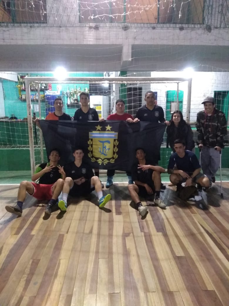 IrmanOficial's tweet photo. Nesse fim de tarde nossa equipe entrou em quadra contra a boa equipe do @Diretoriafcc, em um jogo bem disputado nossa equipe soube ser superior e venceu pelo placar de 5x3! 🇦🇷 https://t.co/9zW08wSuUd