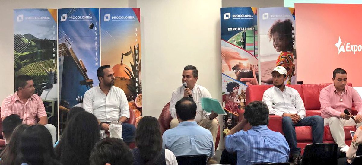 JulianaVillegas's tweet photo. Gracias a #Bucaramanga y a los empresarios del norte de @Colombia por acorger a @PROCOLOMBIACO durante #FuturExpo . Casi 600 asistentes tuvieron la oportunidad de compartir sus dudas de #internacionalización y asesorarse oyendo los casos inspiradores de los #ExportStars https://t.co/OE9cas5Ecf