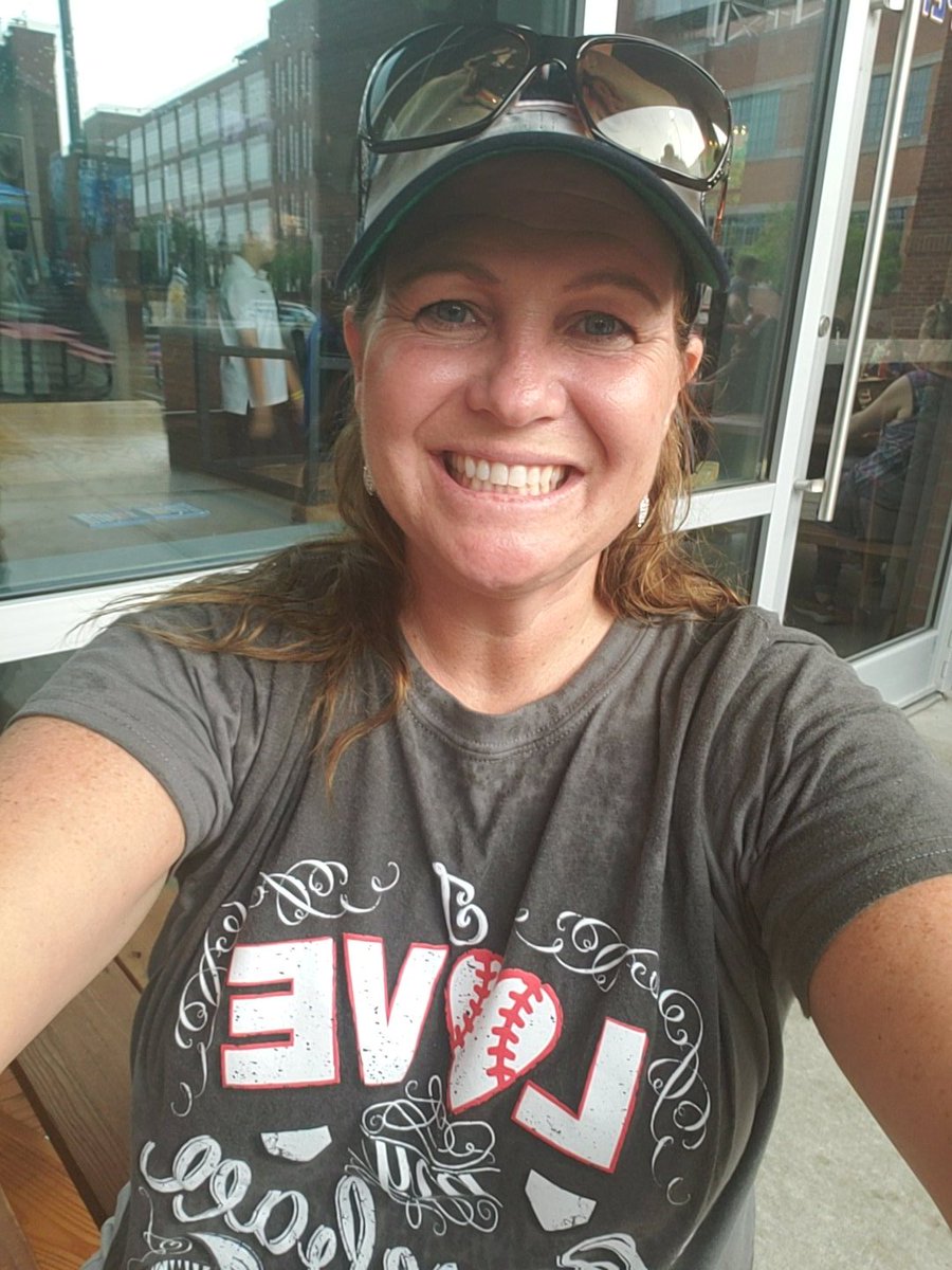 #DurhamBulls Its raining! #BullPen #BULLieve. The BullPen needs to open! PLEASE!