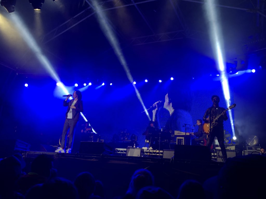 Jenny__S_'s tweet photo. The dreich weather wasnβt going to dampen our spirits! @brenda_bmc7768
@texastheband absolutely rocked it tonight @PartyAtPalace! One of my all time favourite bands! #PATP5 #Texas https://t.co/DwYP8HGPvV
