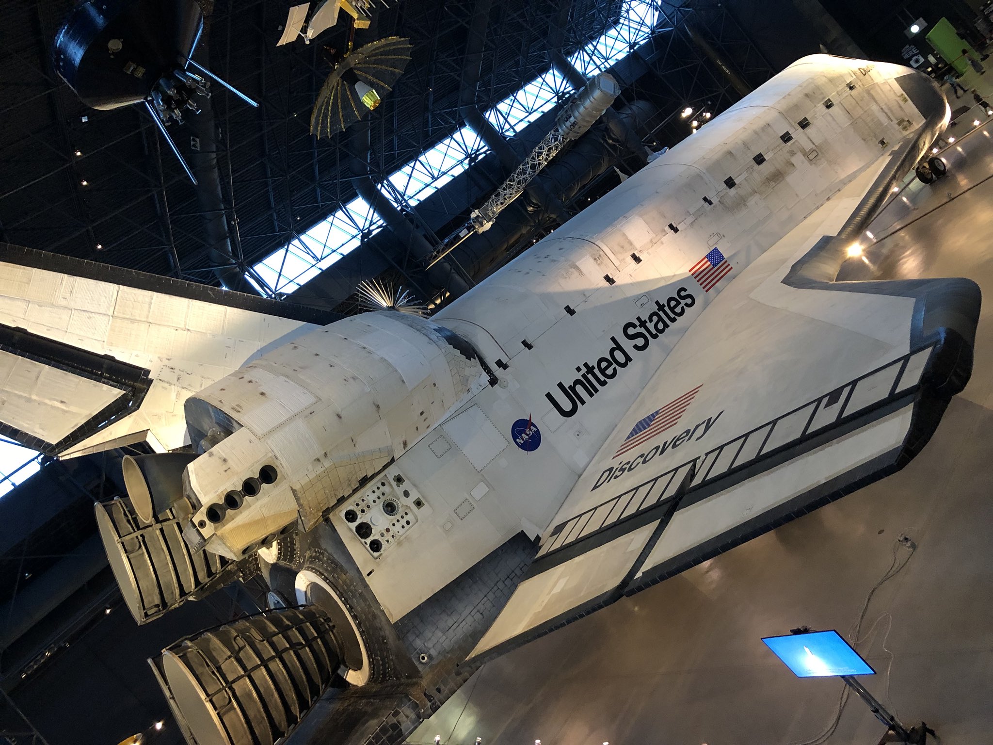 海老川兼武 デザインワークス発売中 En Twitter スペースシャトル ディスカバリー号 も 凄過ぎ感動 耐熱タイルのナンバーリングがかっこいい Https T Co Se1i4dkvtg Twitter
