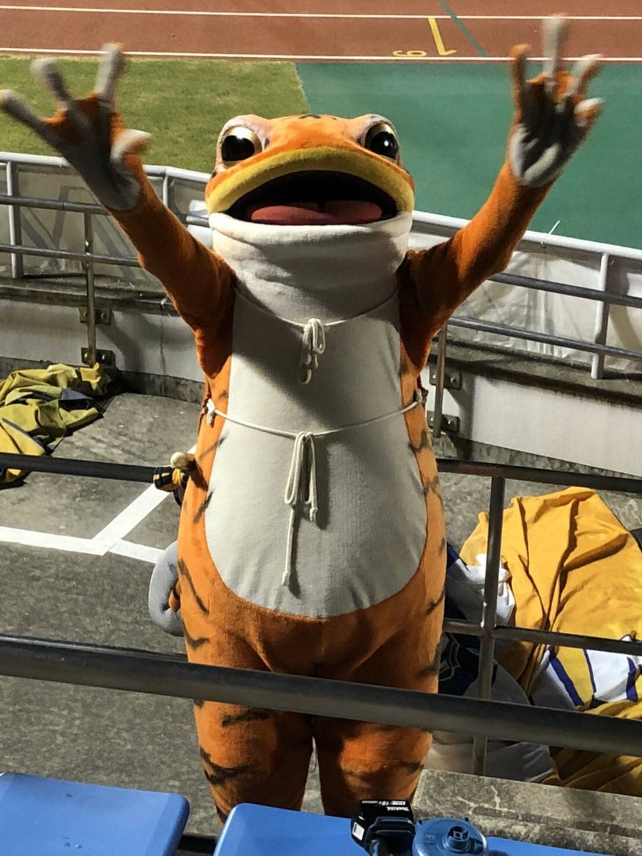 一平くん バイト先に到着 岐阜サポの先輩からまさかの 今日は休んでよかったのに あと 昨日は残念だったね とお言葉頂きましたが こっちは苛立っているので ラインで教えてくれれば来なくてすんだ という感じの旨を伝えると フルボッコ食べる 一平くん バイト先に到着 岐阜サポの先輩からまさかの 今日は休んでよかったのに あと 昨日は残念だったね とお言葉頂きましたが こっちは苛立っているので ラインで教えてくれれば来なくてすんだ という感じの旨を伝えると フルボッコ食べる