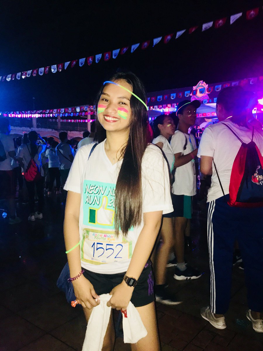 cmbelano's tweet photo. Last night ๐๐ปโโ๏ธ๐ฆ #NeonNightRun https://t.co/CIC9b8y2V6