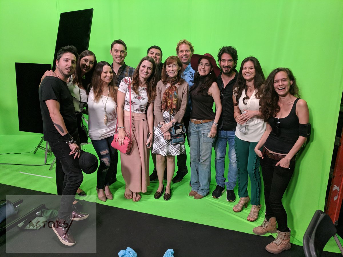 ActorsSlash's tweet photo. .@ActorsSlash​ organized a mixer in a major studio lot where members had the opportunity to #pitch, #networking and visiting one of the hi-tech special effect studios.

#ActorsSlash #ActorsCreatingOpportunities
#ActorsLife #Producers #directors #writers #actors https://t.co/YlUmj52QtP