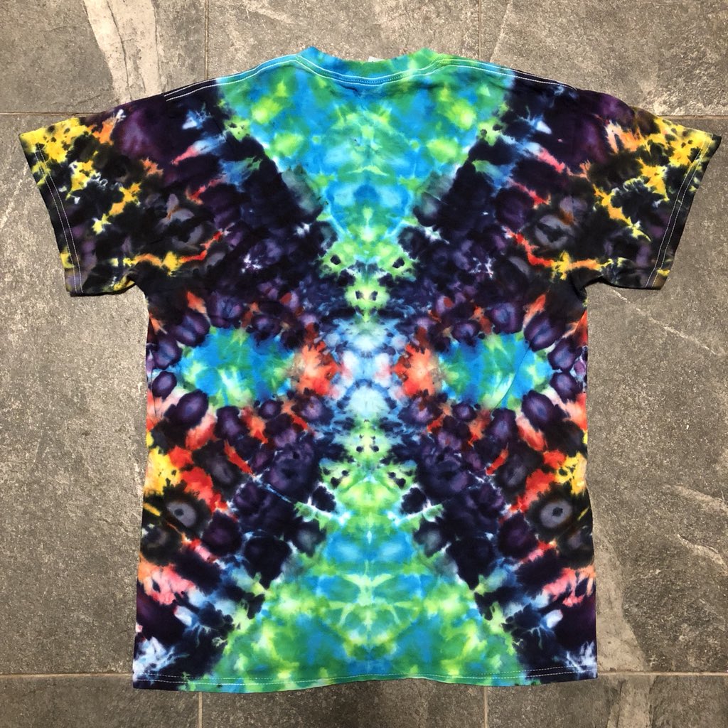 TheLeesOfMemory's tweet image. Opening up weird portals is my business... and business is good! 
🌈🌀 #IceAndTime #IceDye #MerchWorld theleesofmemory.bandcamp.com/merch #FiberReactive #ProcionDyes @dharmatrading #GrandPalace