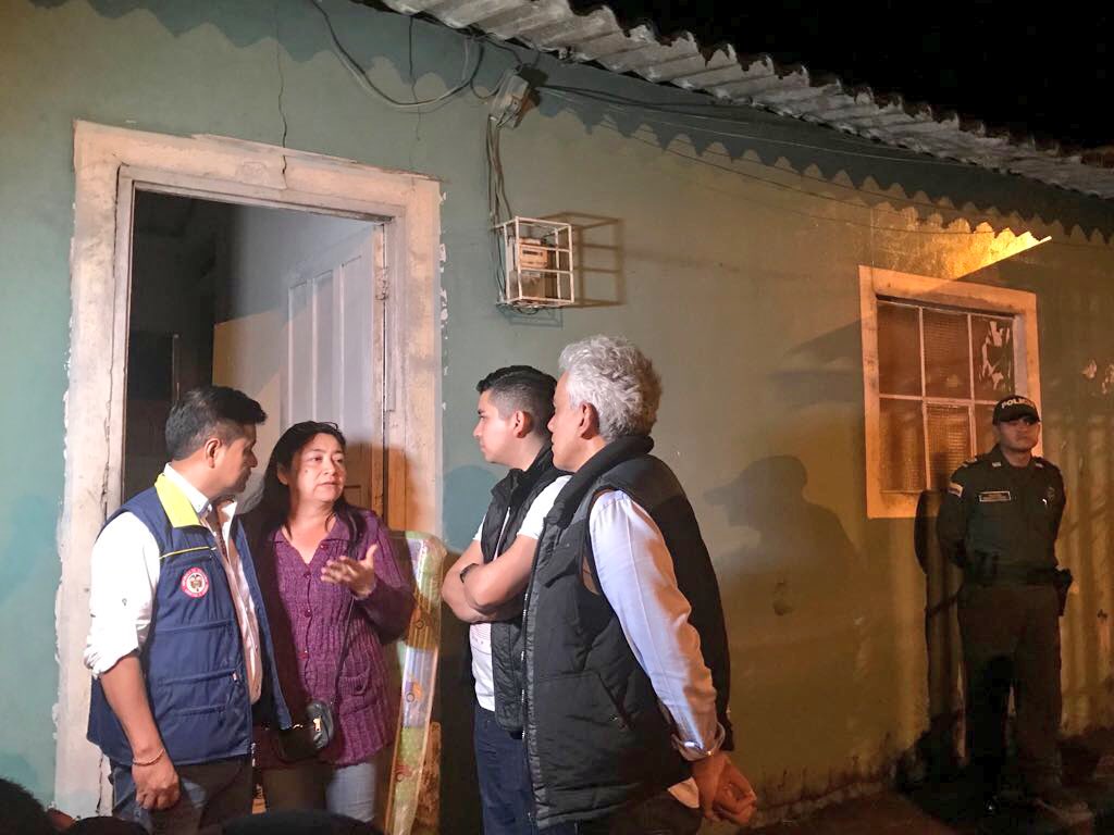 JoMalagon's tweet image. Junto al Ministro @ricardolozanop acompañamos a las autoridades de Mocoa a brindar apoyo a las familias damnificadas #todosconMocoa
