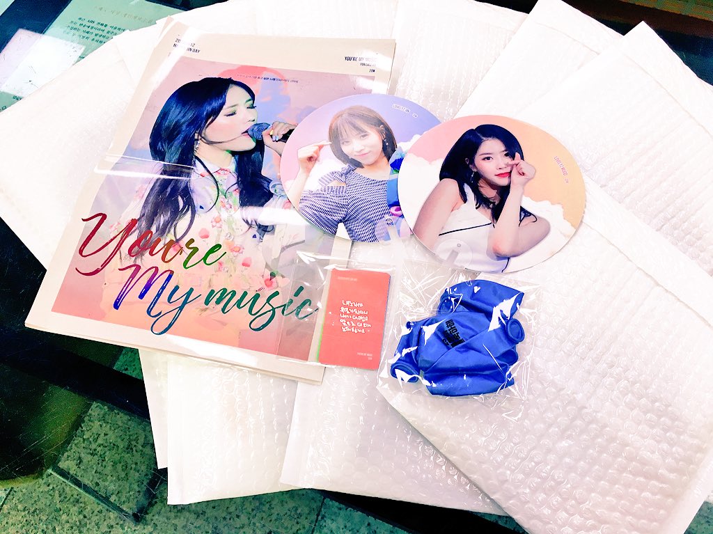 本日、「ラジオ認証ショットイベント」のグッズセットを発送致しました✈️✈️
長い間待たせて下さった参加者の皆さんへ感謝致します💕
一般郵便による発送となり、お問い合わせ伝票番号無し、7~10日以内に届くと思いますが、14日後も届かなかった場合はDMにてご連絡お願い申し上げてます:)