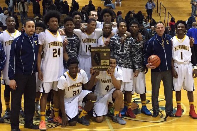 mrshill_17's tweet photo. Sadden &amp; Heartbroken to hear the news tonight about Chelby Frazier.. The good die young... You’ll forever be in our hearts Chelby @XCll1. Sending thoughts and prayers to all the family, friends and to the @Thornwood_Hoops family. 🙏🏽❤️ https://t.co/VemK5G1T11