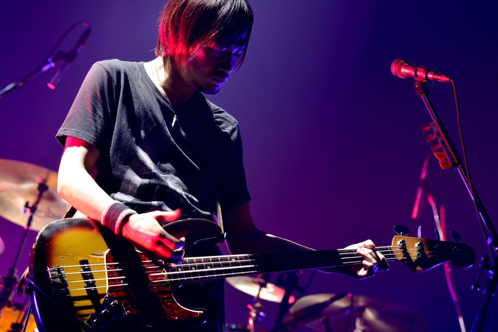 oricon's tweet photo. back number、初の東京ドーム公演に感無量
清水依与吏「俺たちの1日を見届けてくれて感謝しています」
https://t.co/SY1lOA6g05 

 #backnumber #清水依与吏 #小島和也 #栗原寿 #bknb #ライブレポ @backnumberstaff https://t.co/OijU7XWNpy