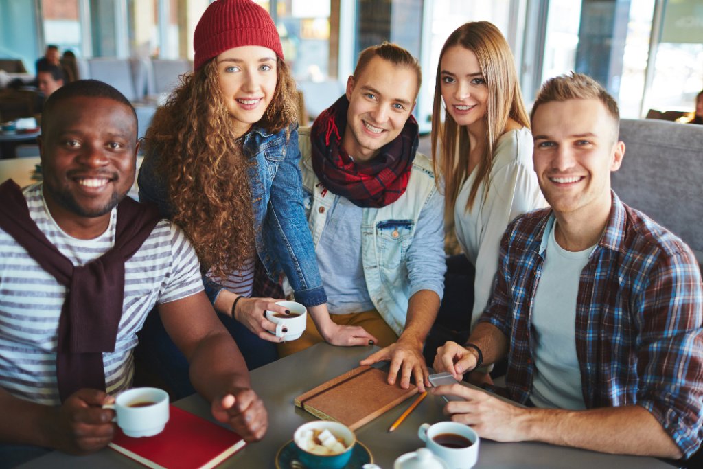 Jefferson_JCTC's tweet photo. What's better than a good cup of coffee on the first day of class? FREE coffee on the first day of class! Stop by outside Health Sciences Hall and start the semester off right w/ free Heine Bros' coffee and snacks starting at 8:30 a.m. on Monday! #FallforJefferson2018 #OpenDoors https://t.co/Nd3wENcYjj