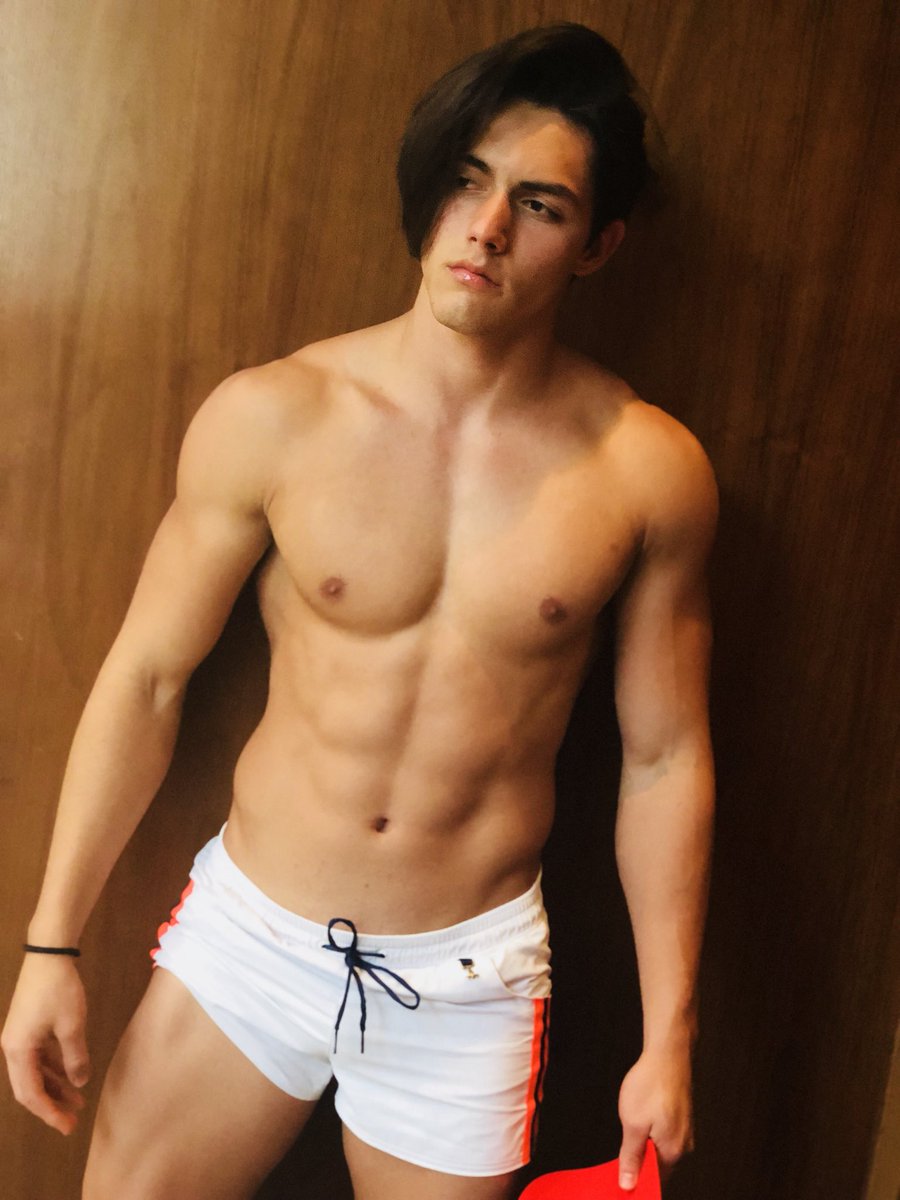 BruceSantillan's tweet image. 😈🙊.