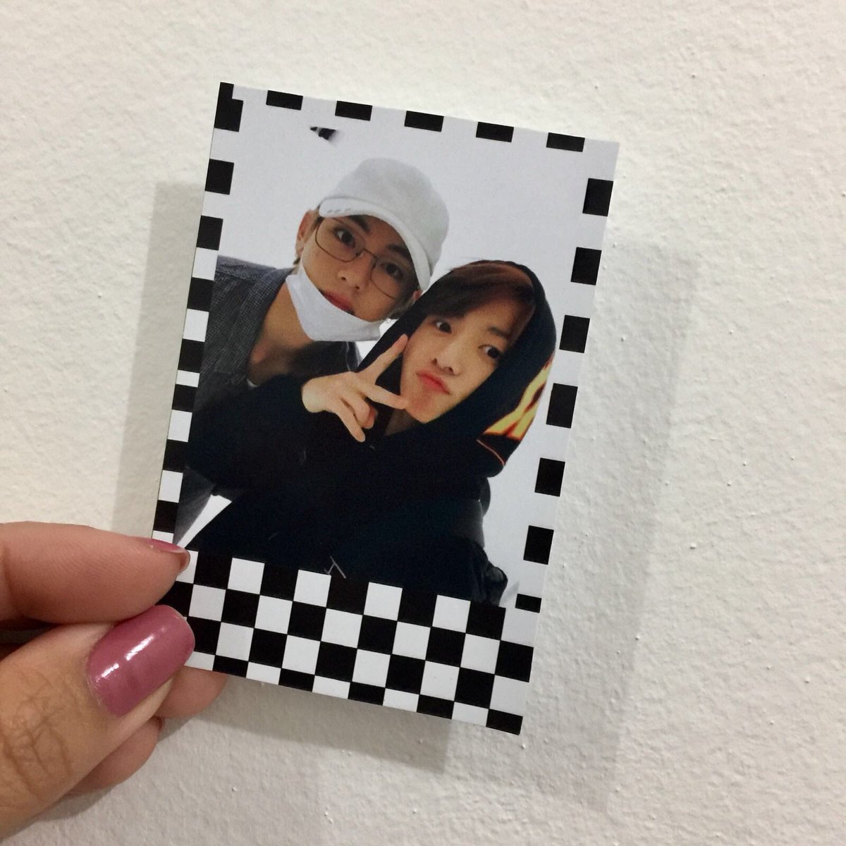 vendadepolaroid's tweet photo. olá olá amores 
nós estamos com novidades 
uhuuu
são os nossos 4 novos modelos de polaroids!! 

* fazemos de todos os tamanhos 1, 2 e 3 https://t.co/JkpT80shH4
