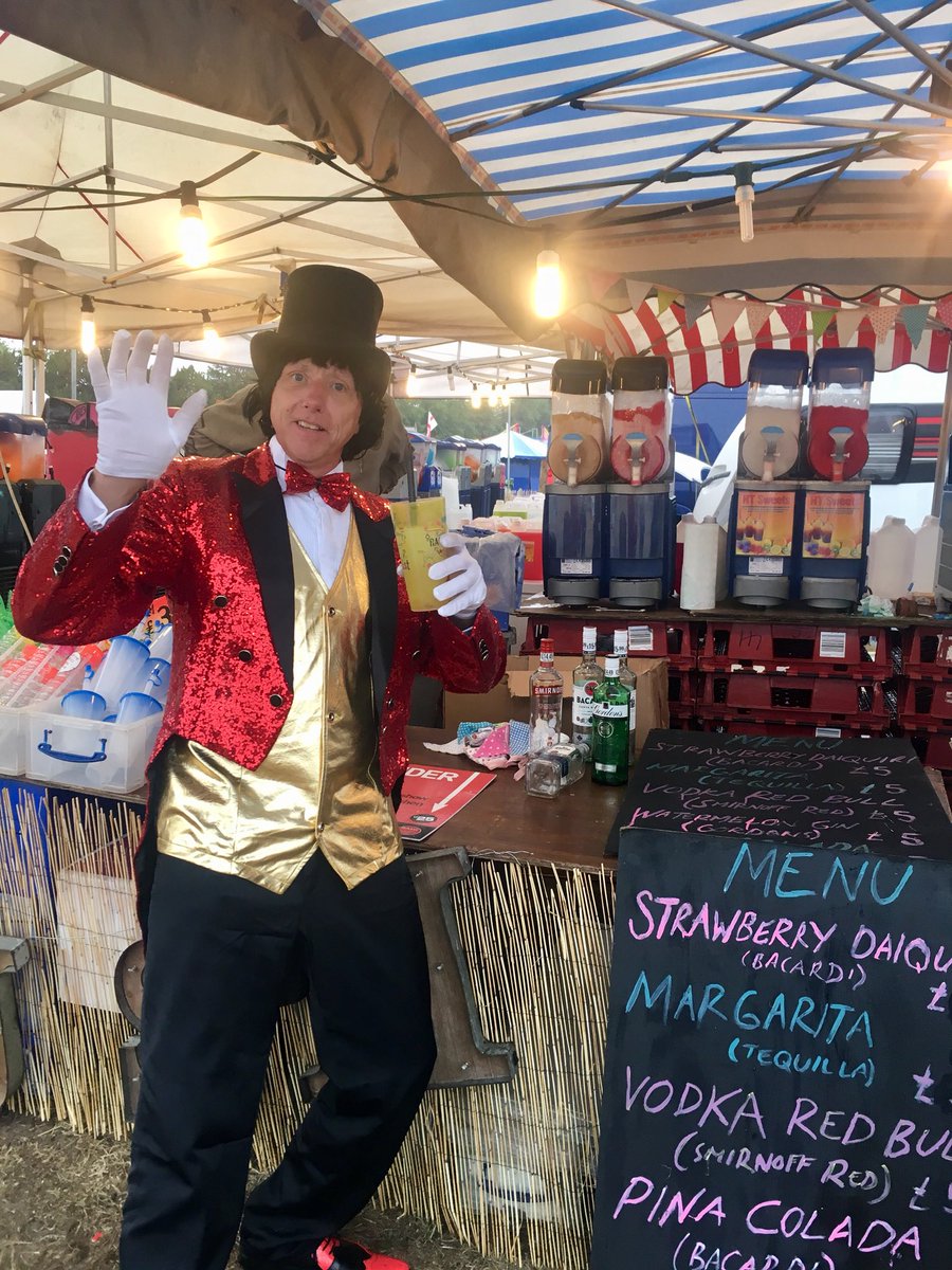 Many thank u’s to all #my fabulous customers @vwwhitenoise you were all wonderful and so patient with  my #wasp family #i left them behind 🤫no need to return🐝#beautiful festival #beautiful people