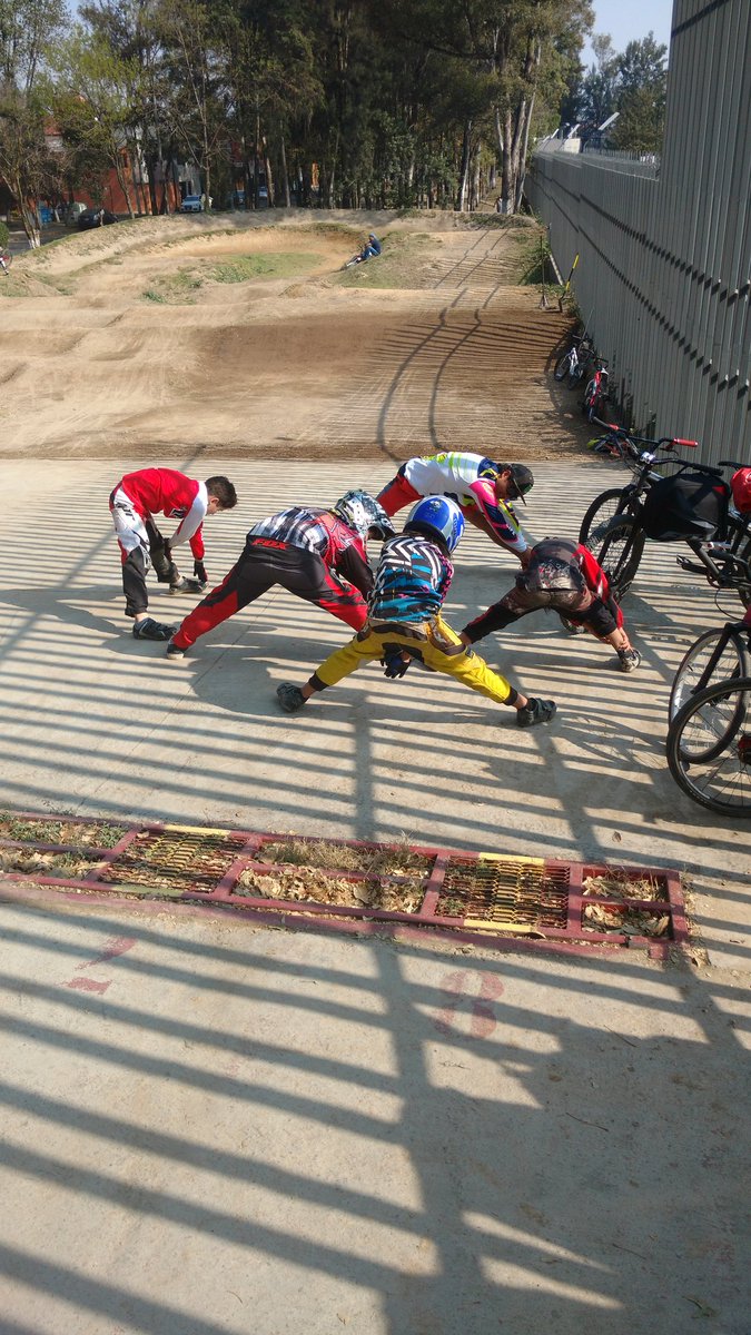 kachadrums's tweet photo. la unica pista de #BMX en la #CDMX tiene una gran propuesta para todo el público con su escuela de ciclismo ubicada en @DTlalpan .. compartan amigos!! https://t.co/c1qqzm2Ix2