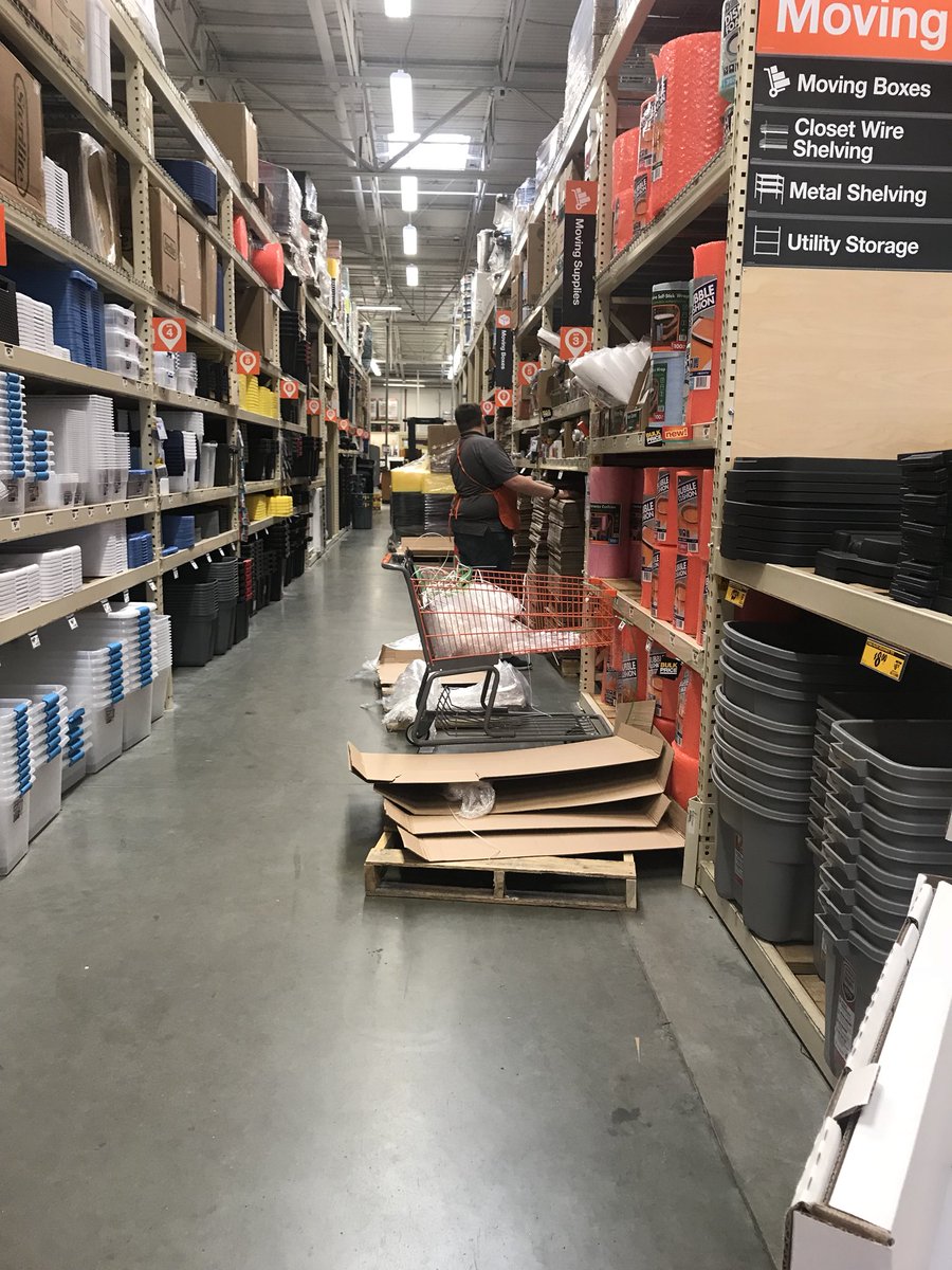 HD6893's tweet photo. Aaron and Lupe are all about the ABC in their departments! #alwaysbeclosing @NotoKara @JabarrBean https://t.co/weH7xj0h13