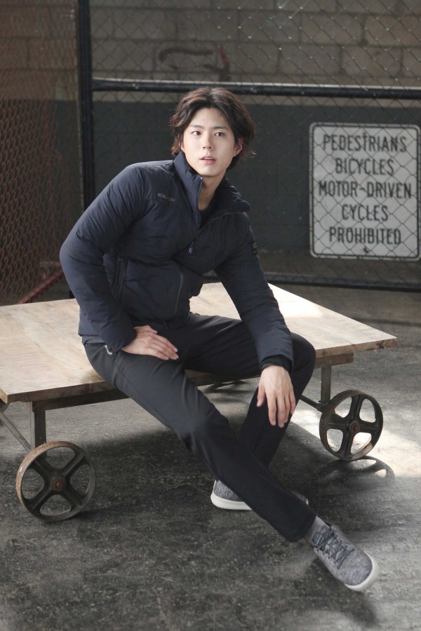 AllForParkBoGum's tweet photo. [behind Cut] Eider #아이더 อัพเดทภาพเบื้องหลังการถ่ายถาพนิ่ง #พัคโบกอม F/W 2018 
 #박보검 #ParkBoGum  #パクボゴム https://t.co/i9XEsnciGk