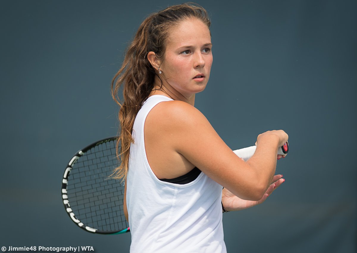 DARIA KASATKINA - Página 26 DkcK_UdUYAAIxH6