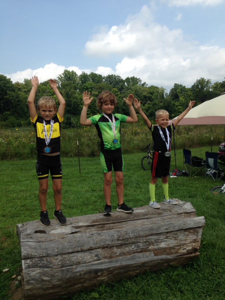 Boys 1st-2nd
1st - Grayson Forrester
2nd - Henry Cummings, Avon
3rd - Aaron Boehman, Avon, Team Adventures @nationalMTB these little shredders killed the beginner loop!! #morekidsonbikes
