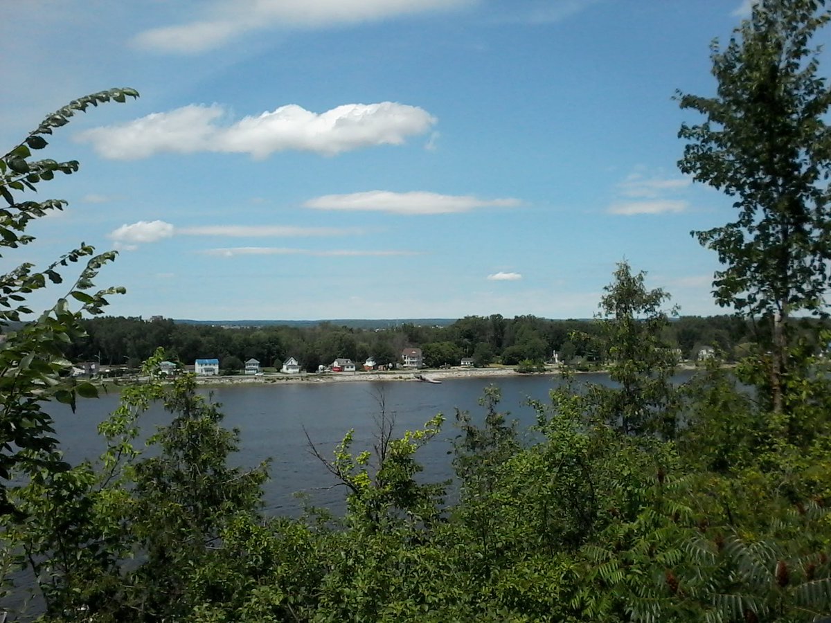 RELA_ESL's tweet photo. A beautiful view of #Gatineau from #Rockcliffe.
#ottawaviews #outaouais #quebec #myottawa #Ottawa #Canada #ottbike #CanadasCapital #ohcanada https://t.co/wrk8shcsx4