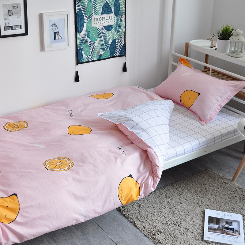 NatFitri's tweet photo. Happy Monday!! Haaa yang pakai single bed tu dah boleh imagine tak mcmna rupa bedding sheet dari https://t.co/b4g7xGE8ye kat katil korang! Cantik kan!! Kita akan upload more designs soon 💗 Tungguuuuuuu 😌 https://t.co/87Ya49XKcT