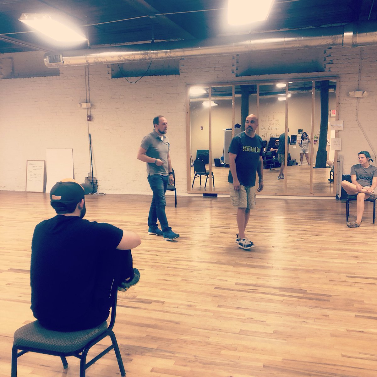 FullDisclose's tweet image. Sunday practice strong! 💪
Can’t wait to share all of our hard work. #ImprovComedy #LongForm #Knoxville #KnoxRocks