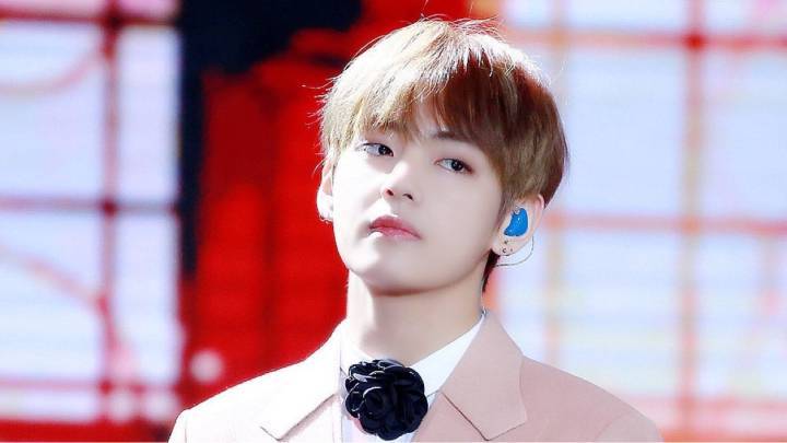 Taehyng6's tweet photo. Taehyung angel
Taehyung perfect
Taehyung voice is heavenly
Taehyung kind
Taehyung amazing
Taehyung great performer
#Taehyungangel
#Taehyungvoiceisheavenly
#Taehyungkind
#Taehyungamazing
#Taehyungjawdropping
#Taehyungpartofdanceline
#Taehyunggreatperformer
#방탄소년단 💜 https://t.co/VuC6fXiPwD